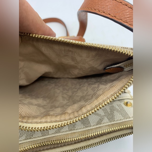 Michael Kors Logo Crossbody Gently Worn - Picture 12 of 14